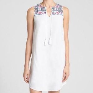 4/$25 GAP White Embroidered Linen Beach Summer Sleeveless Shift Dress